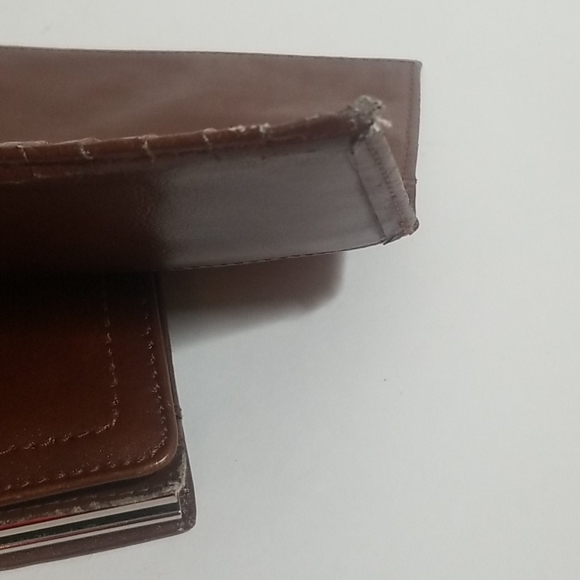 Fossil Wallet - Picture 12 of 13